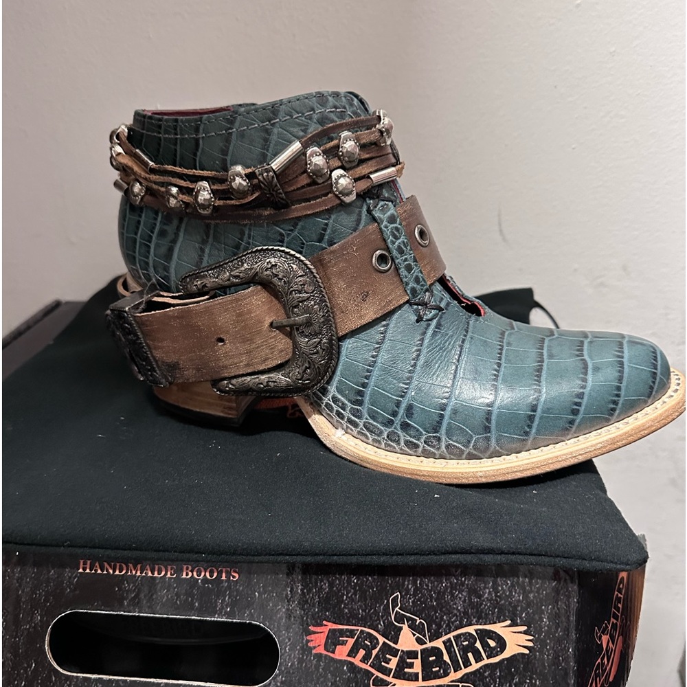 FLASH SALE ENDS 1/8 - Freebird Saloon Boots - Turquoise Croc (10)